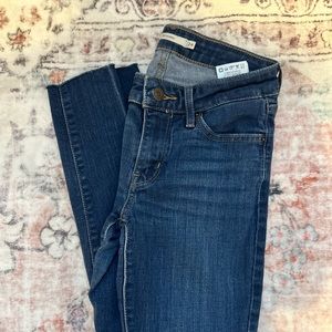 Levi’s 711 Skinny Jeans W24‎